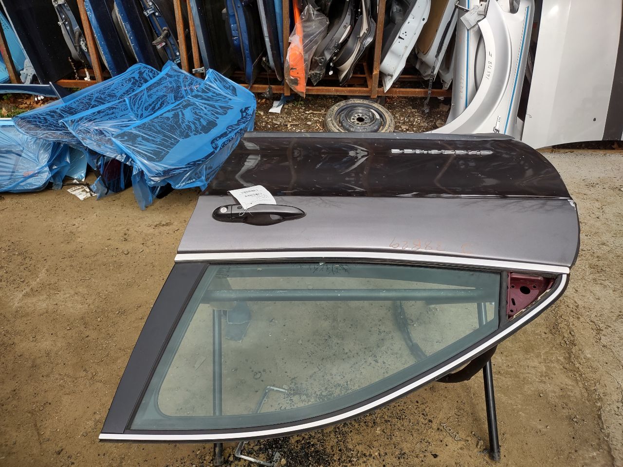 2019 JEEP CHEROKEE 3.2L 6cyl VVT Left DOOR ASSEMBLY, FR - 310231 — photo 2
