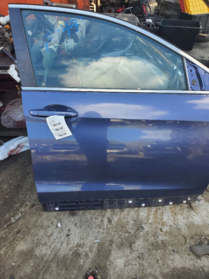 2013 HONDA CR-V 4cyl Gasoline 2.4 Left DOOR ASSEMBLY, FR - 310407