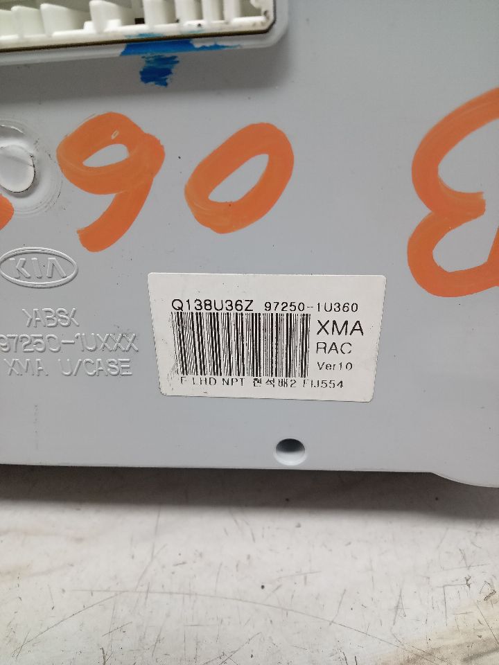 2011 KIA SORENTO 6cyl Gasoline 3.5 TEMP CONTROL - 311258 — photo 4