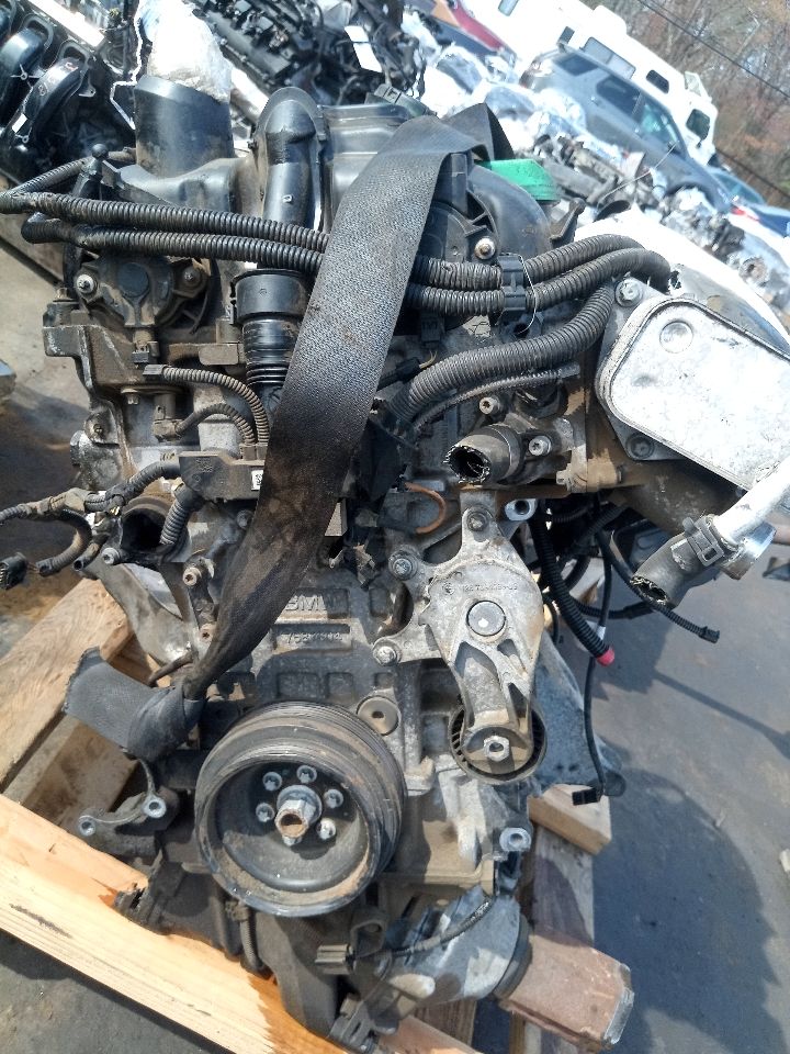 2014 BMW X1 4cyl Gasoline Turbo 2.0 ENGINE ASSEMBLY - 316607 — photo 3