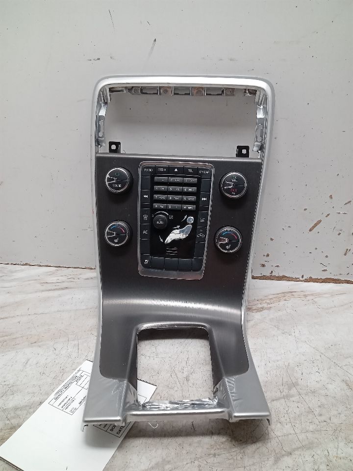 2012 VOLVO 60 SERIES 5cyl Gasoline Turbo 2.5 Radio Audio - 317473