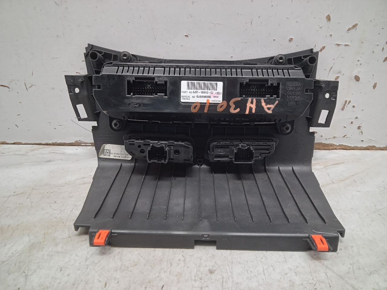 2018 FORD ESCAPE 1.5L 4cyl Turbo Gasoline TEMP CONTROL - 318577 — photo 4