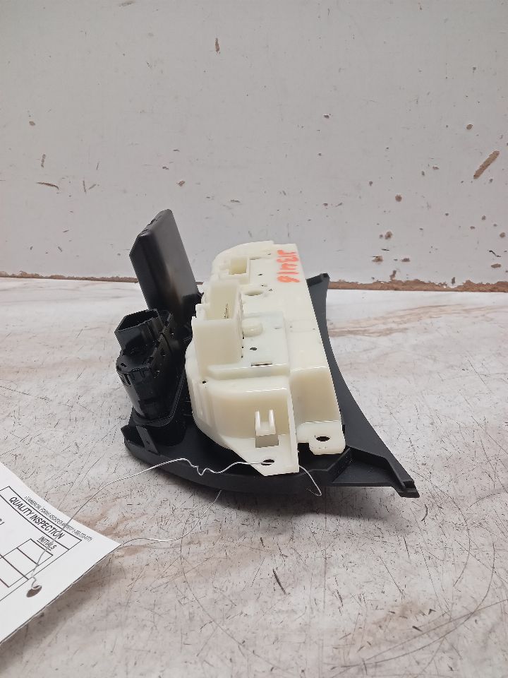 2014 BMW X1 4cyl Gasoline Turbo 2.0 TEMP CONTROL - 318624 — photo 6