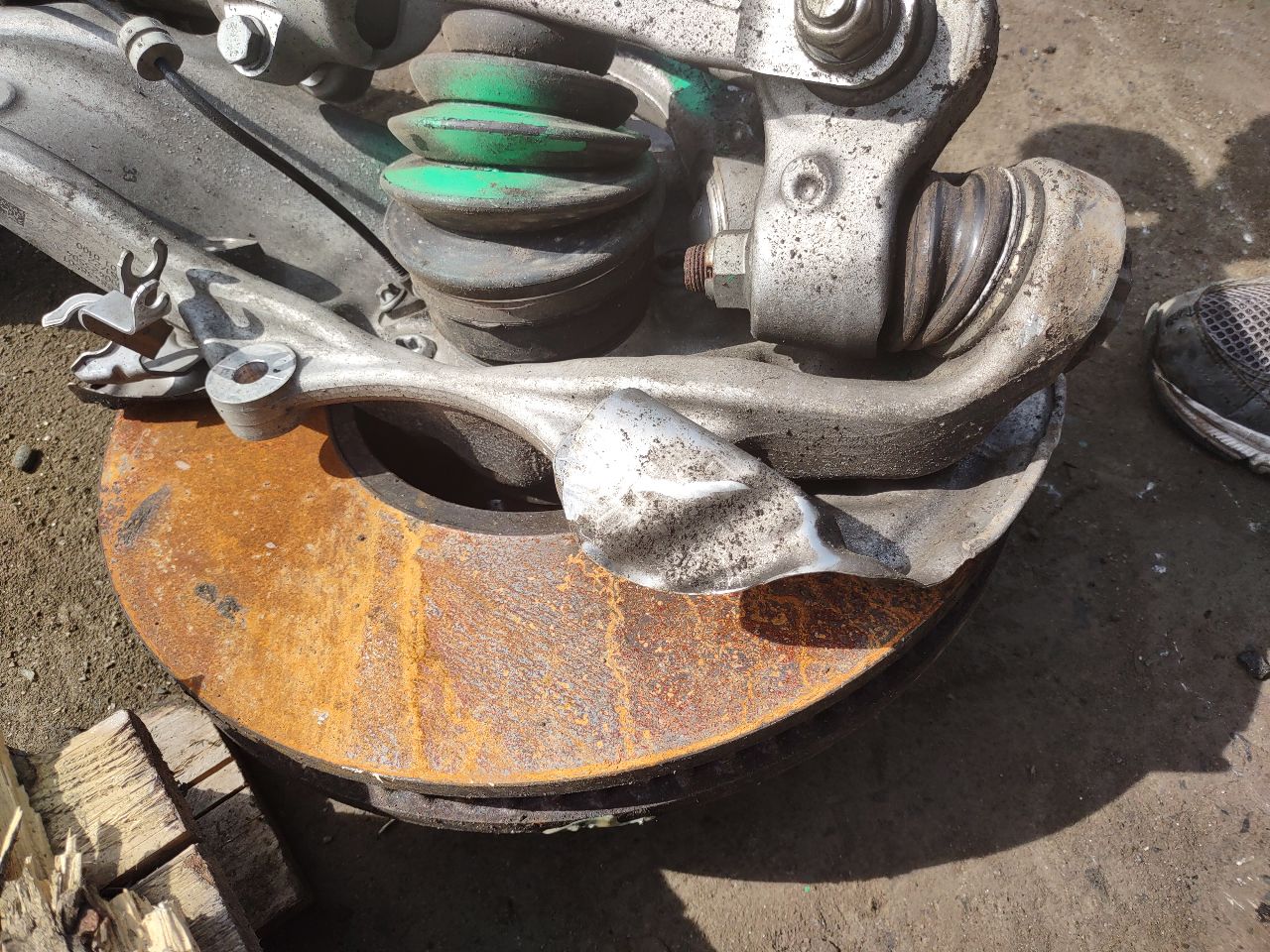 2023 BMW M550i 4.4L 8cyl Turbo Gasoline Knee, Front - 320547 — photo 6