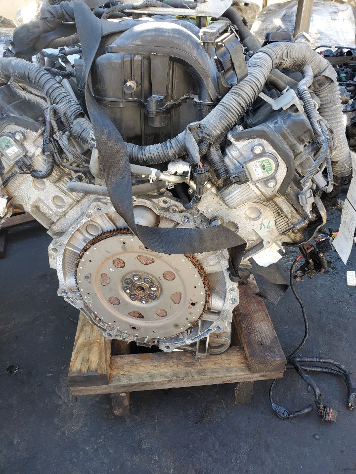 2017 NISSAN ARMADA 5.6L 8cyl Gasoline VVT ENGINE ASSEMBLY - 320665 — photo 3