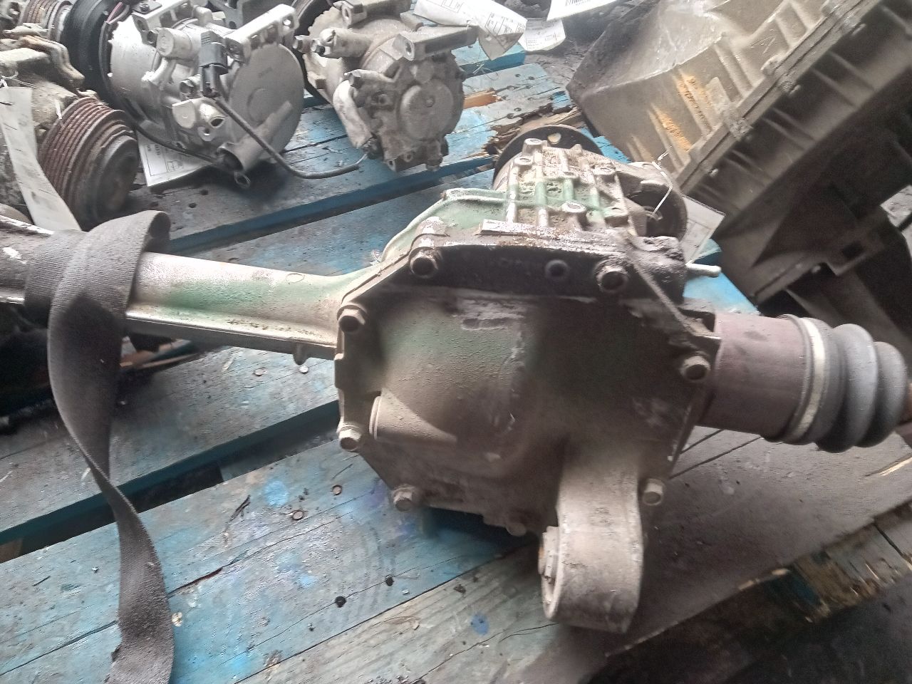 2017 NISSAN ARMADA 5.6L 8cyl Gasoline VVT TRANSFER CASE ASSY - 320667
