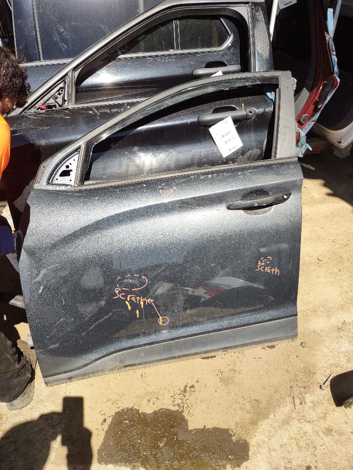 2021 HYUNDAI KONA 2.0L 4cyl Gasoline VVT Left DOOR ASSEMBLY, FR - 320981 — photo 5