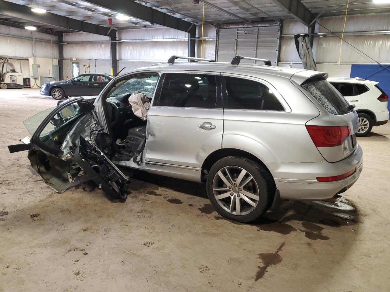 2012 AUDI Q7 6cyl Diesel Turbo 3.0 AC COMPRESSOR - 321498 — photo 2