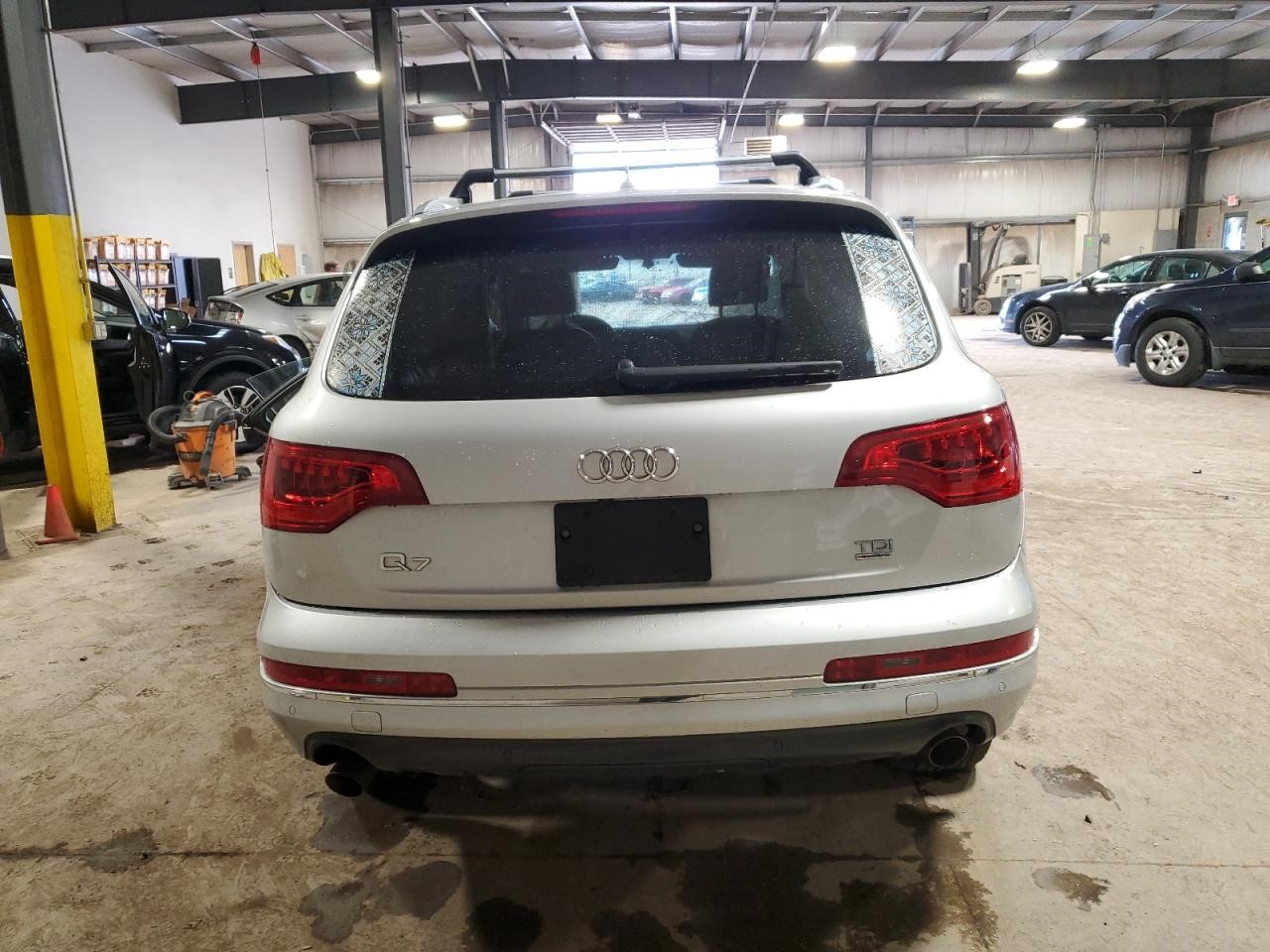 2012 AUDI Q7 6cyl Diesel Turbo 3.0 AC COMPRESSOR - 321498 — photo 6