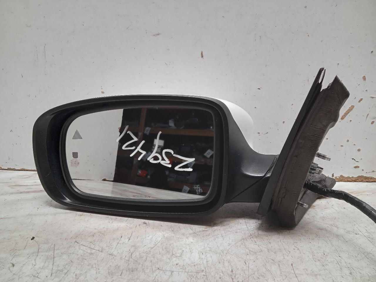 2013 CHRYSLER 300 Left SIDE VIEW MIRROR - 322028