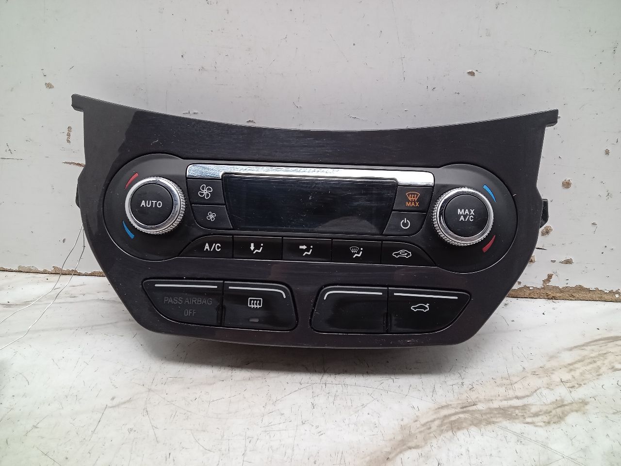2015 FORD ESCAPE TEMP CONTROL - 322031 — photo 1