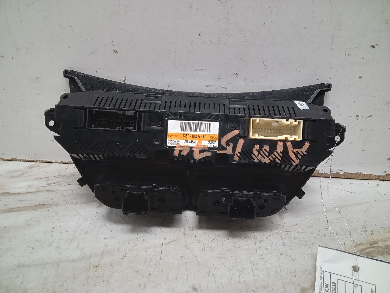 2015 FORD ESCAPE TEMP CONTROL - 322031 — photo 3