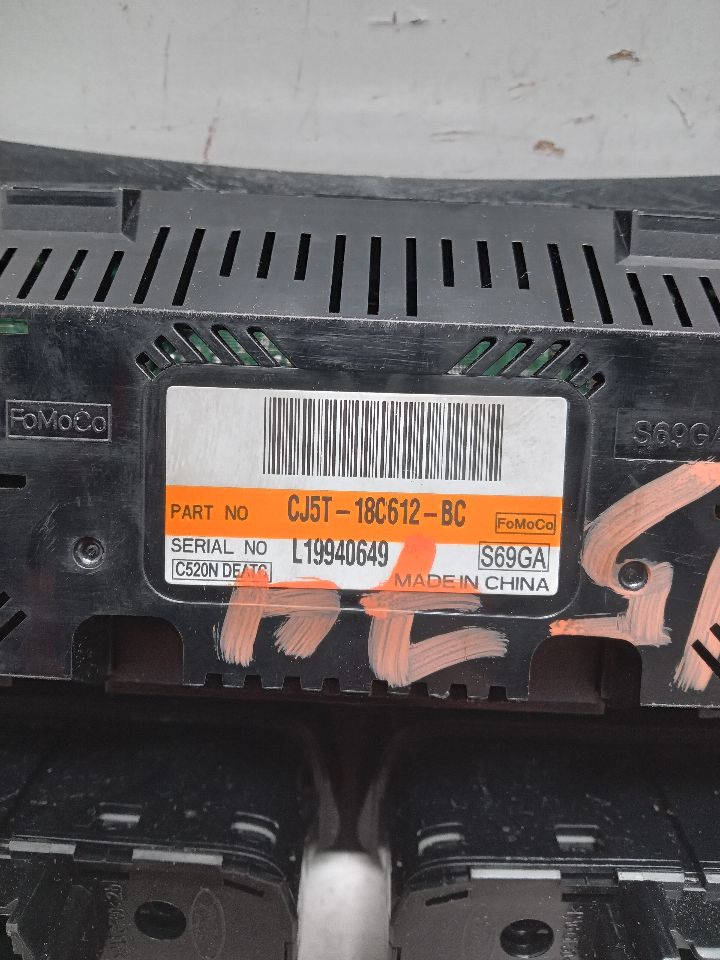 2015 FORD ESCAPE TEMP CONTROL - 322031 — photo 4