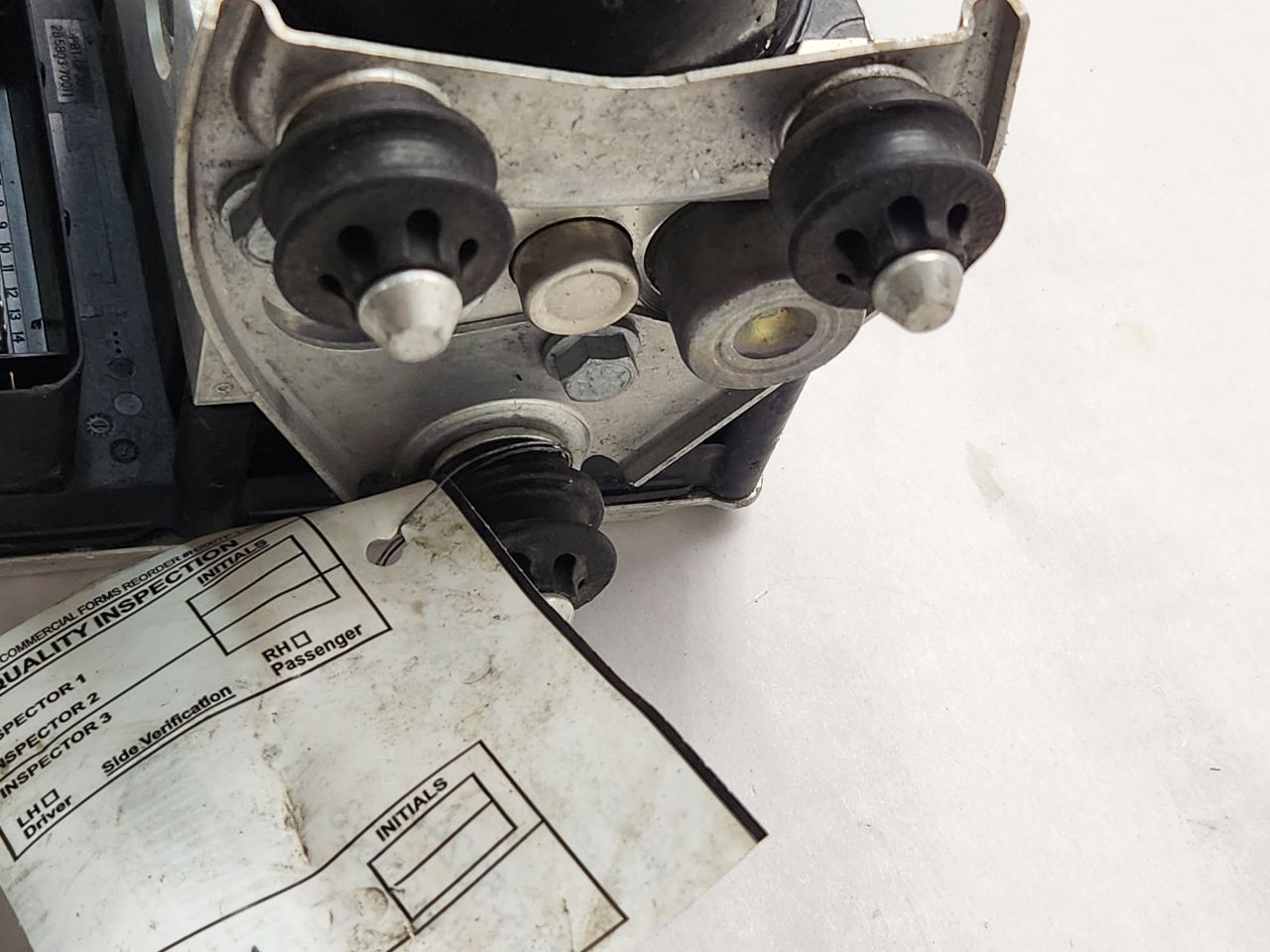 2014 PORSCHE CAYENNE 6cyl 3.0 liter hybrid Anti-lock Brake Pts - 322353 — photo 4