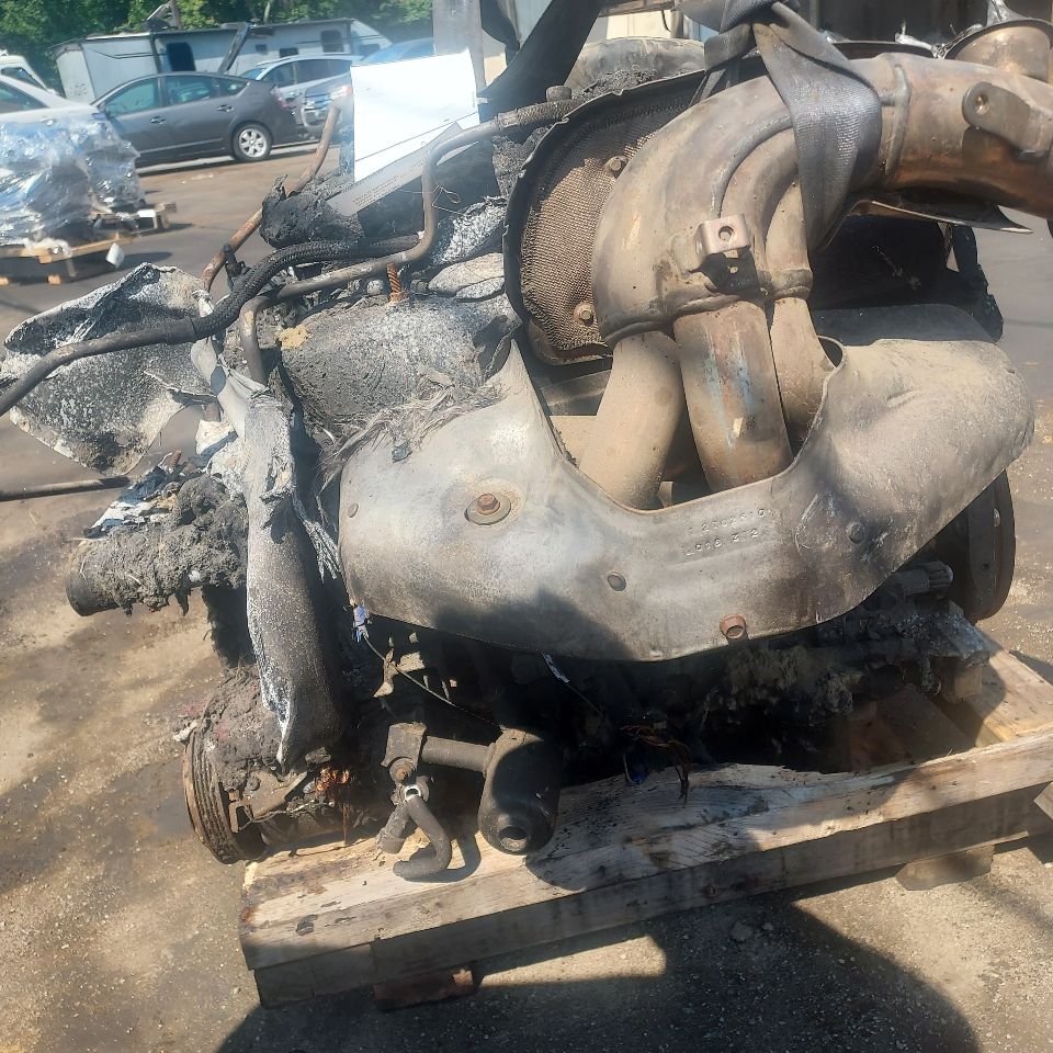 2023 CHEVROLET CORVETTE 6.2L 8cyl Gasoline ENGINE ASSEMBLY - 323639
