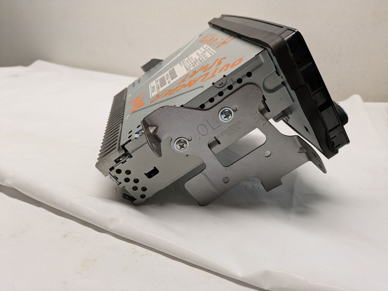 2014 MITSUBISHI OUTLANDER SPORT 4cyl Gasoline 2.0 Dohc Radio Audio - 324010 — photo 3