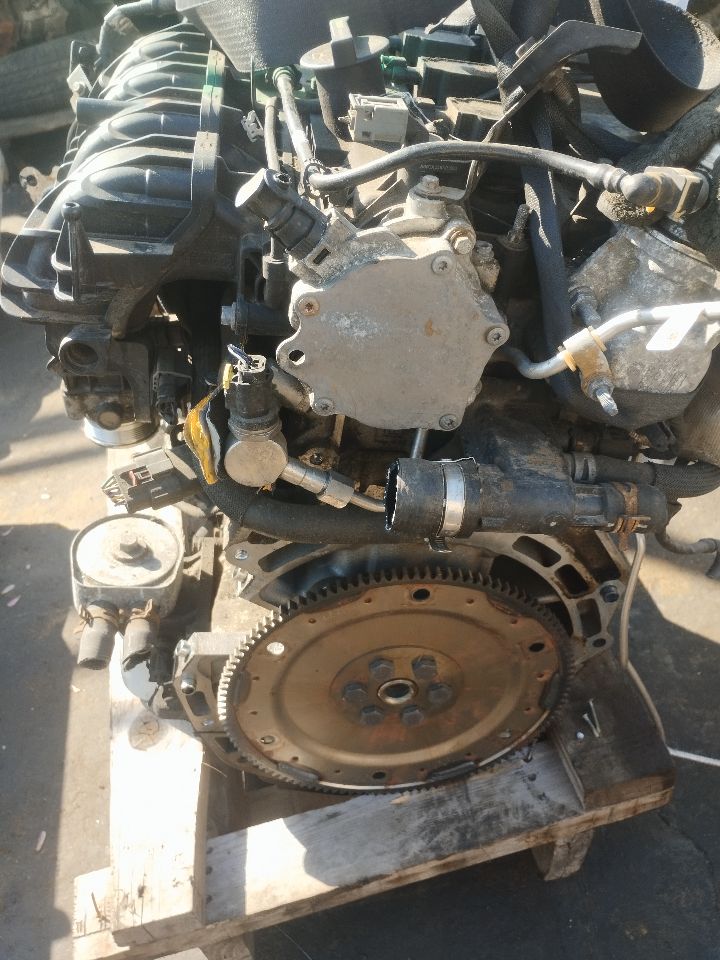 2014 LAND ROVER LR2 4cyl Gasoline Turbo 2.0 ENGINE ASSEMBLY - 324014