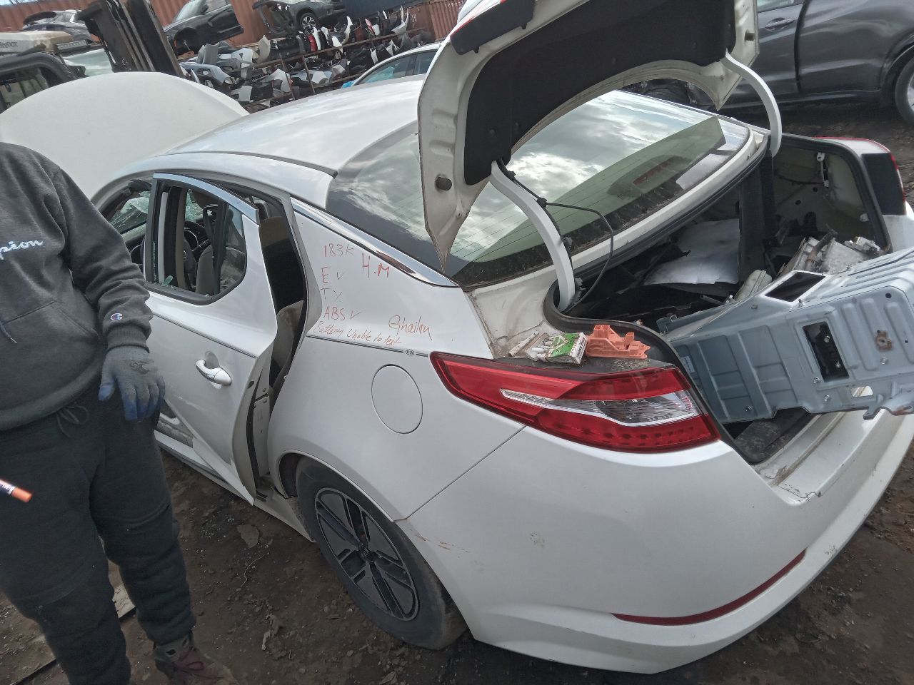 2012 KIA OPTIMA 4cyl Hybrid 2.4 AC COMPRESSOR - 324930 — photo 3