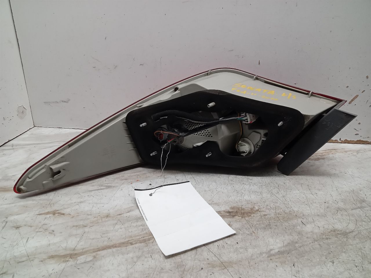 2011 HYUNDAI SONATA Left TAIL LAMP - 324976 — photo 4