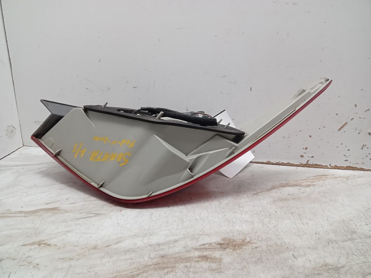 2011 HYUNDAI SONATA Left TAIL LAMP - 324976 — photo 6