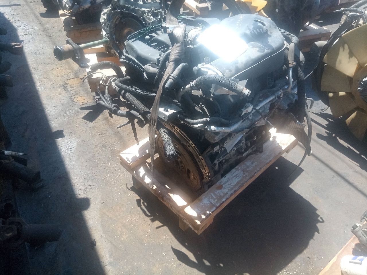 2013 DODGE JOURNEY 6cyl Gasoline 3.6 ENGINE ASSEMBLY - 325003 — photo 3