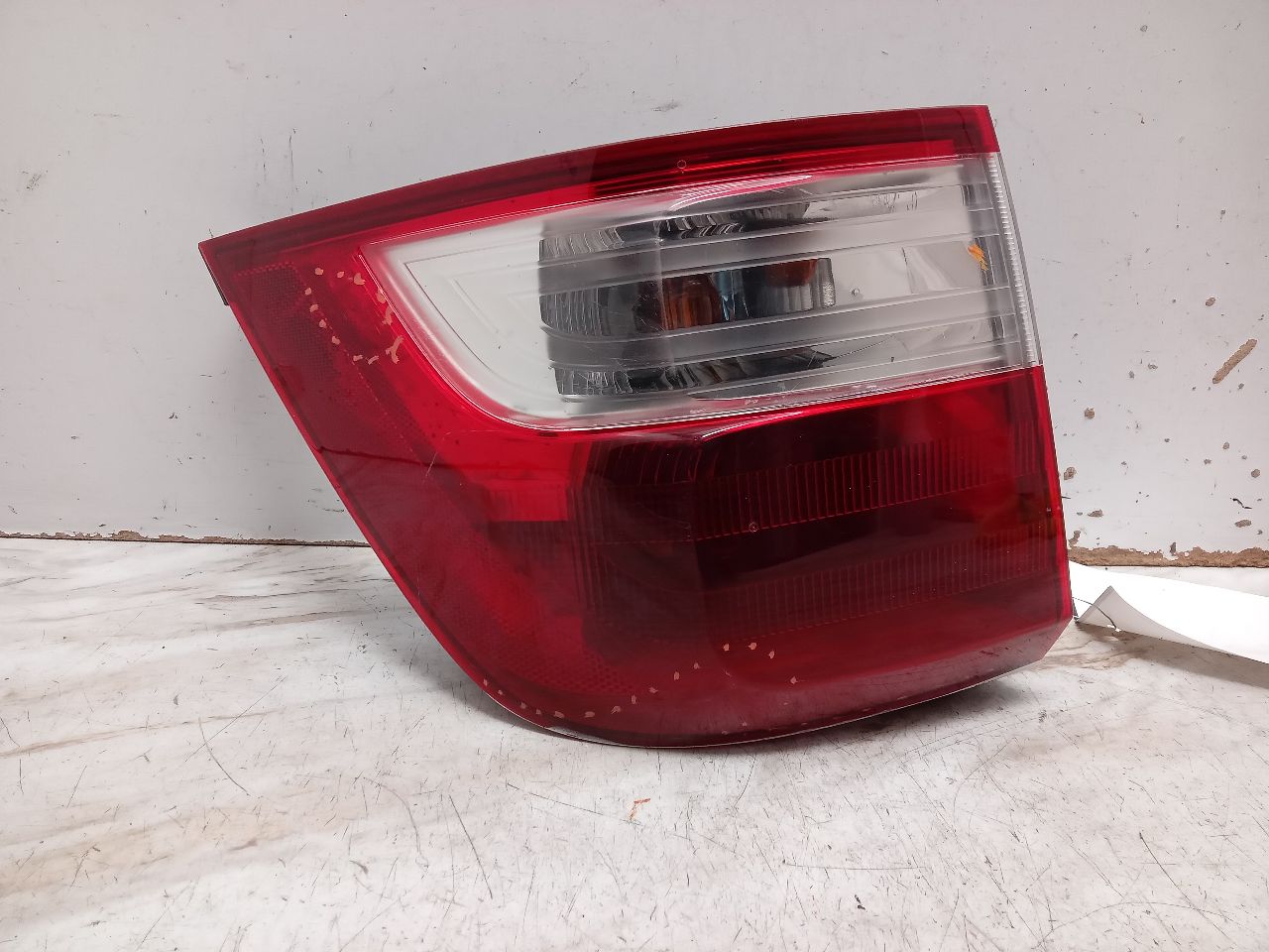 2012 HONDA ODYSSEY Left TAIL LAMP - 325049 — photo 1