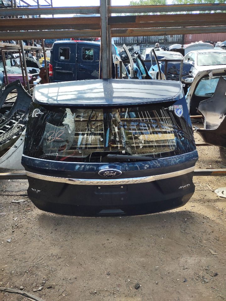 2016 FORD EXPLORER 6cyl Gasoline 3.5 Decklid  Tailgate - 325551 — photo 2