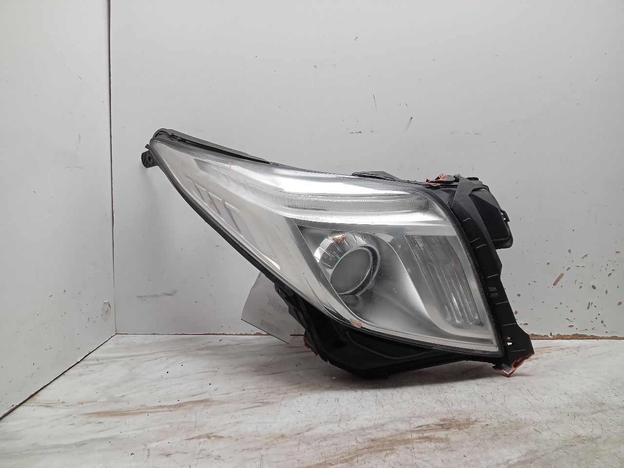 2016 CADILLAC XTS 6cyl Gasoline 3.6 Left HEADLAMP ASSEMBLY - 325555 — photo 1
