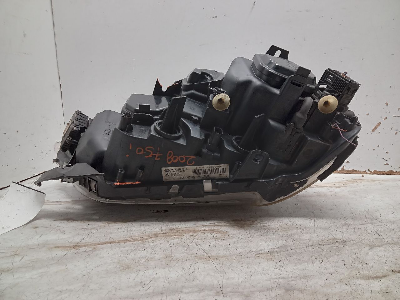 2008 BMW 750i Left HEADLAMP ASSEMBLY - 326079 — photo 3