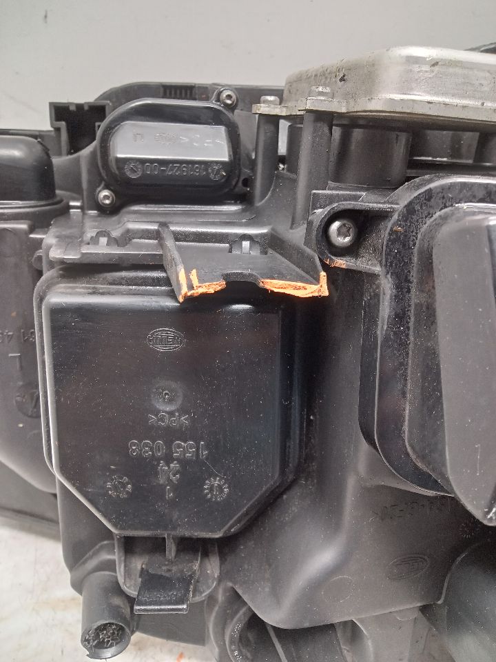 2008 BMW 750i Left HEADLAMP ASSEMBLY - 326079 — photo 8
