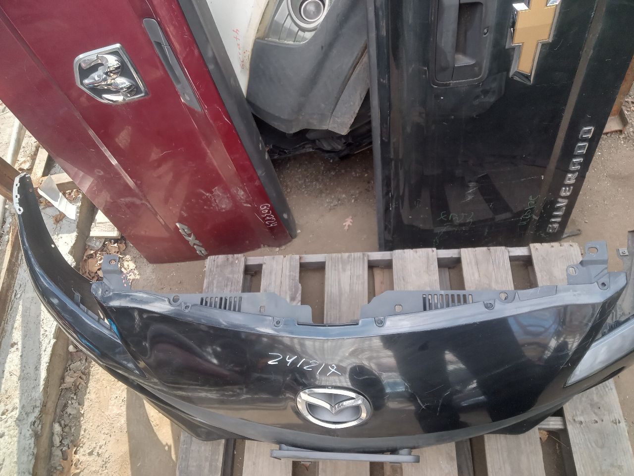 2012 MAZDA 3 4cyl Gasoline 2.0 Dohc BUMPER ASSY, FRONT - 326160 — photo 3