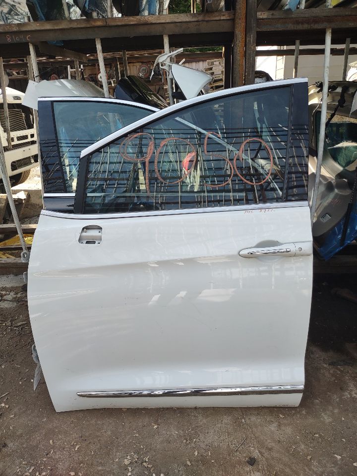 2017 CHRYSLER PACIFICA 6cyl Gasoline 3.6 Left DOOR ASSEMBLY, FR - 326466 — photo 2