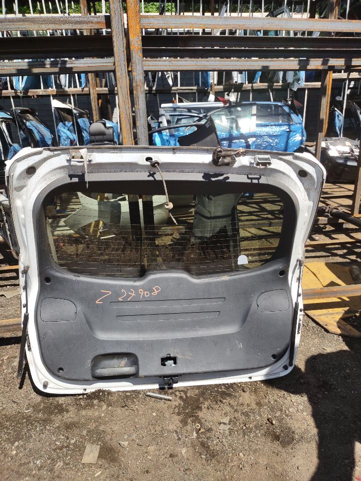 2014 HYUNDAI SANTA FE 4cyl Gasoline 2.4 Decklid  Tailgate - 326651 — photo 2