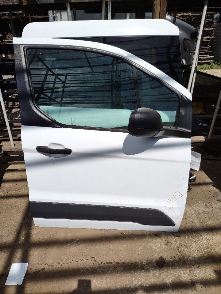 2016 FORD TRANSIT CONNECT 2.5L 4cyl Gasoline Right DOOR ASSEMBLY, FR - 326731 — photo 1