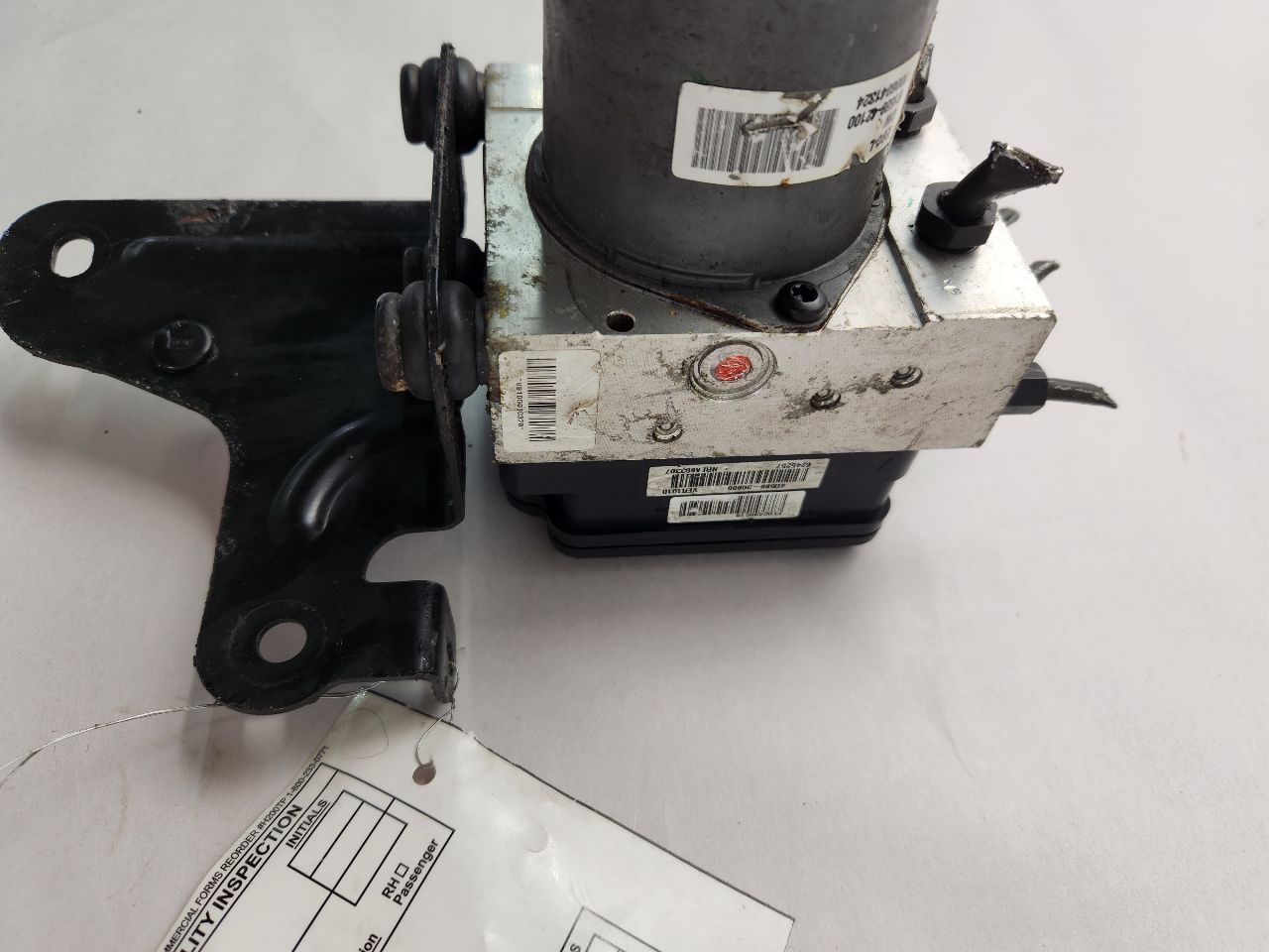 2011 KIA SEDONA 6cyl Gasoline 3.5 Anti-lock Brake Pts - 327054 — photo 3