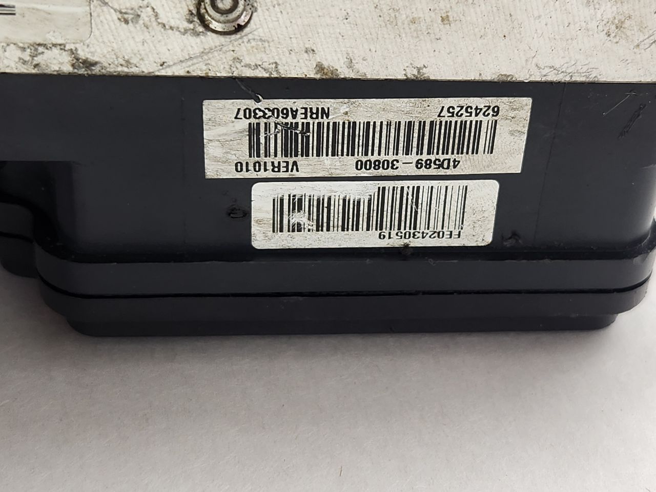 2011 KIA SEDONA 6cyl Gasoline 3.5 Anti-lock Brake Pts - 327054 — photo 4
