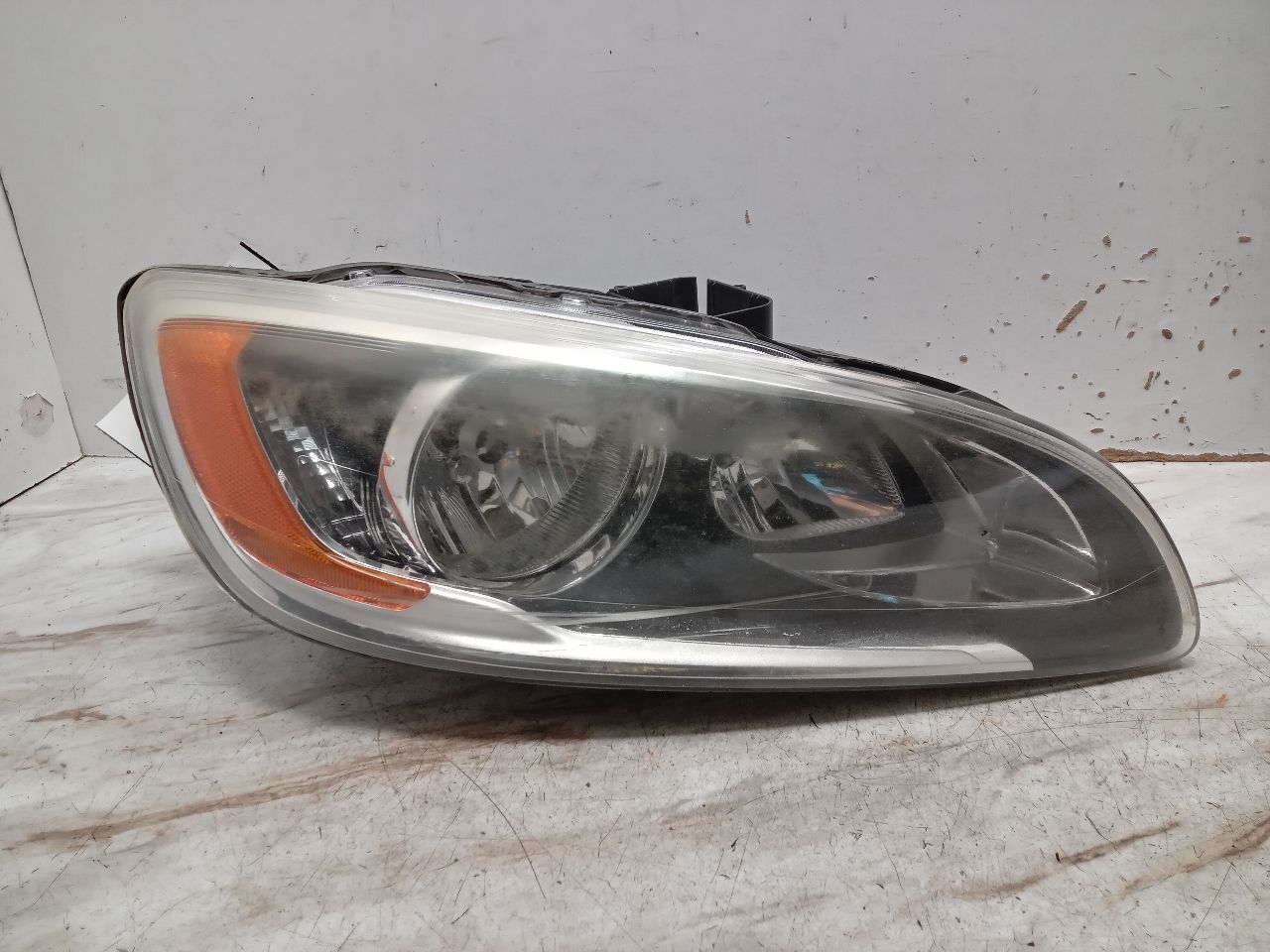 2015 VOLVO 80 SERIES 4cyl Gasoline Turbo 2.0 Right HEADLAMP ASSEMBLY - 327707
