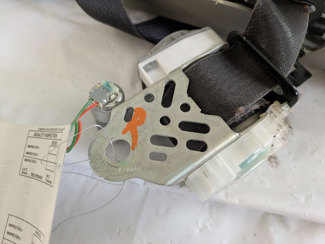 2008 GMC ACADIA 6cyl Gasoline 3.6 Seat Belt, Front - 328023 — photo 4