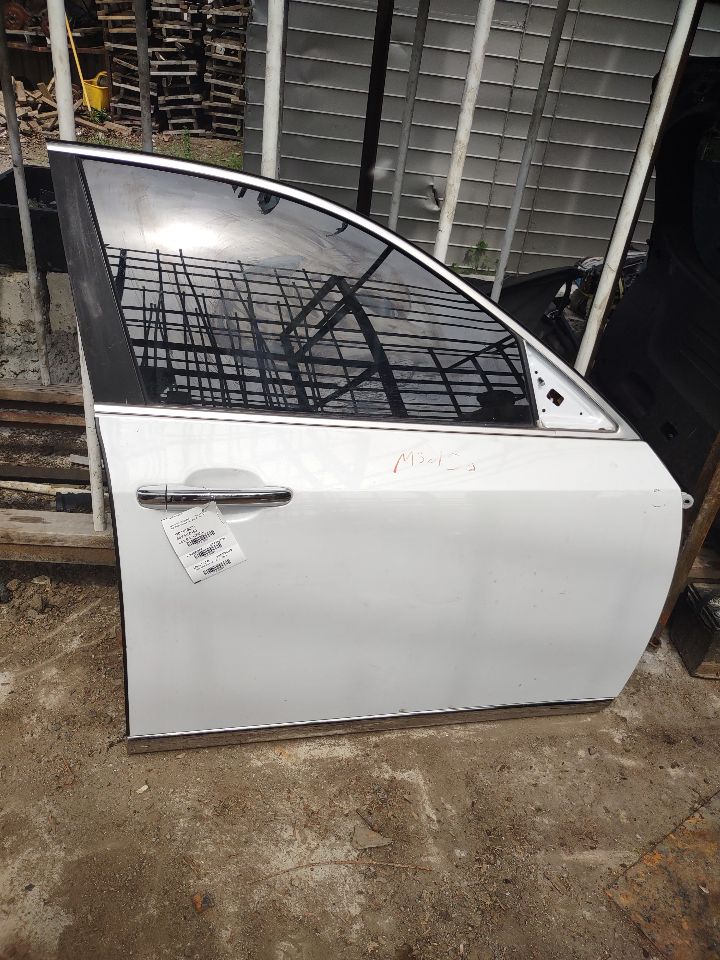 2014 HYUNDAI EQUUS 8cyl Gasoline 5.0 Right DOOR ASSEMBLY, FR - 328071 — photo 1