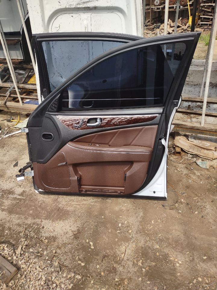 2014 HYUNDAI EQUUS 8cyl Gasoline 5.0 Right DOOR ASSEMBLY, FR - 328071 — photo 2