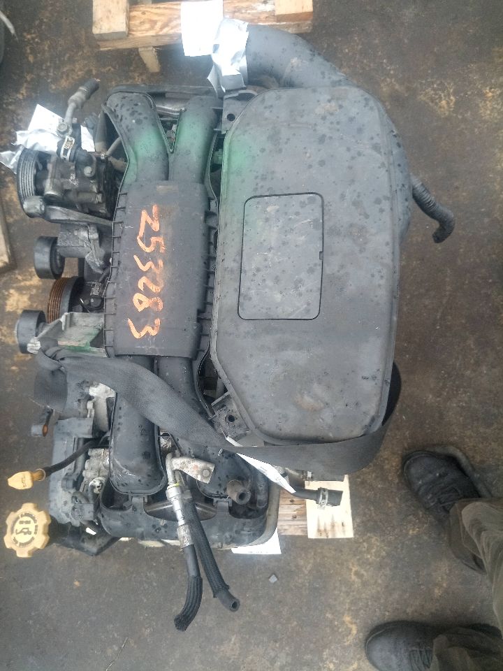 2012 SUBARU LEGACY 4cyl Gasoline 2.5 ENGINE ASSEMBLY - 328579 — photo 5