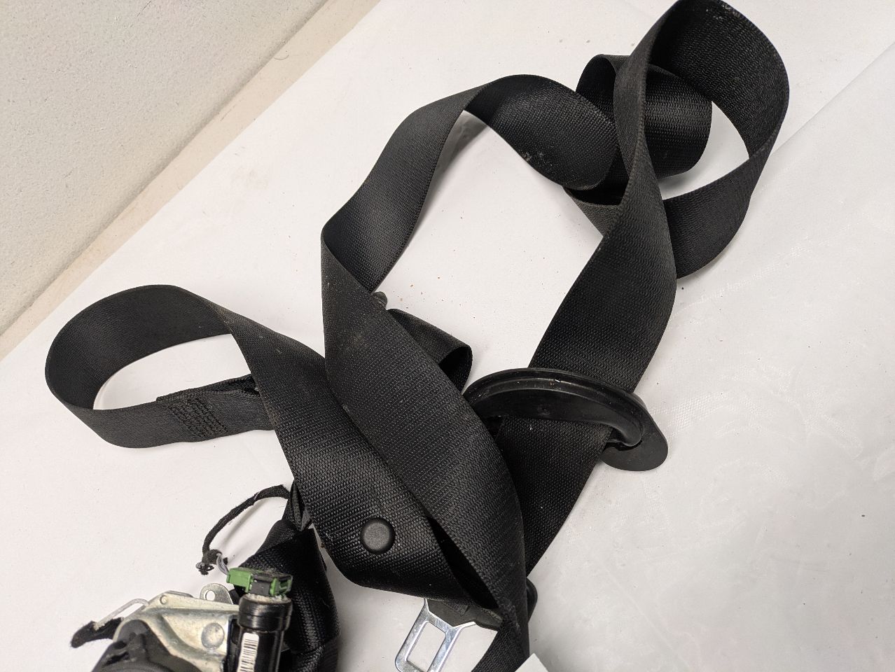 2014 MINI COOPER COOPER 3cyl gasoline turbo 1.5 Seat Belt, Front - 328699 — photo 2