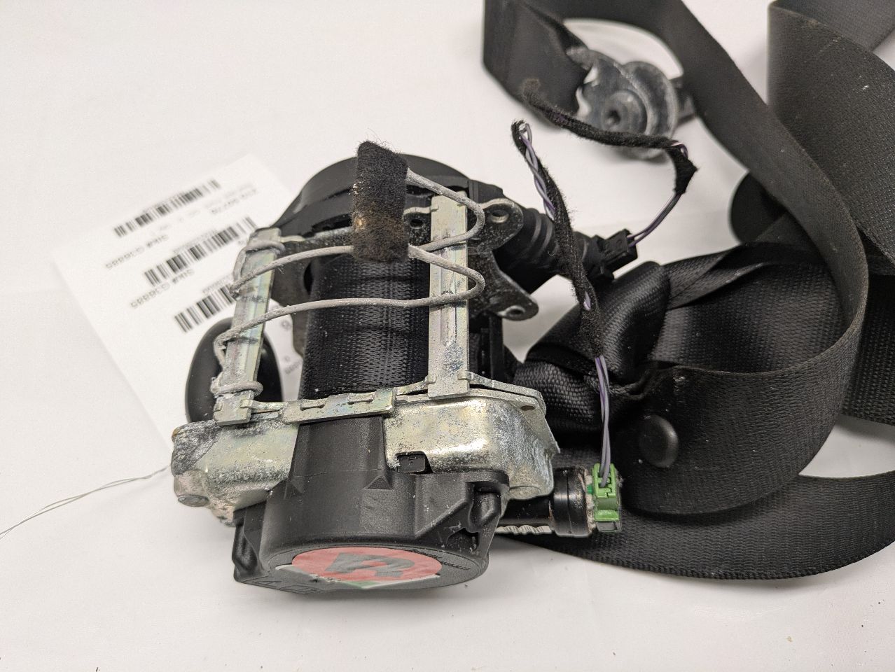 2014 MINI COOPER COOPER 3cyl gasoline turbo 1.5 Seat Belt, Front - 328699 — photo 6