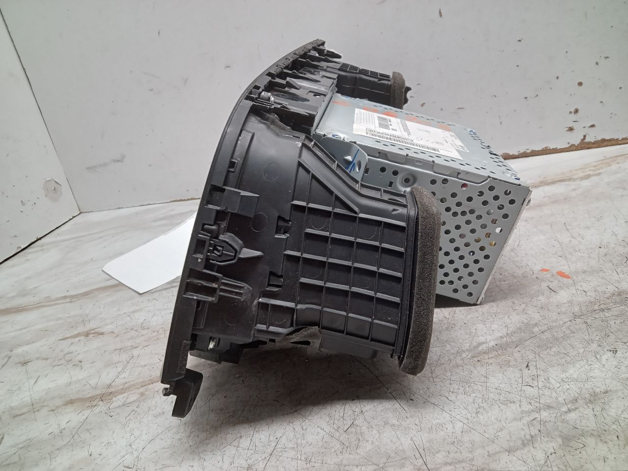 2017 HYUNDAI ELANTRA 4cyl Gasoline 2.0 Radio Audio - 328708 — photo 3
