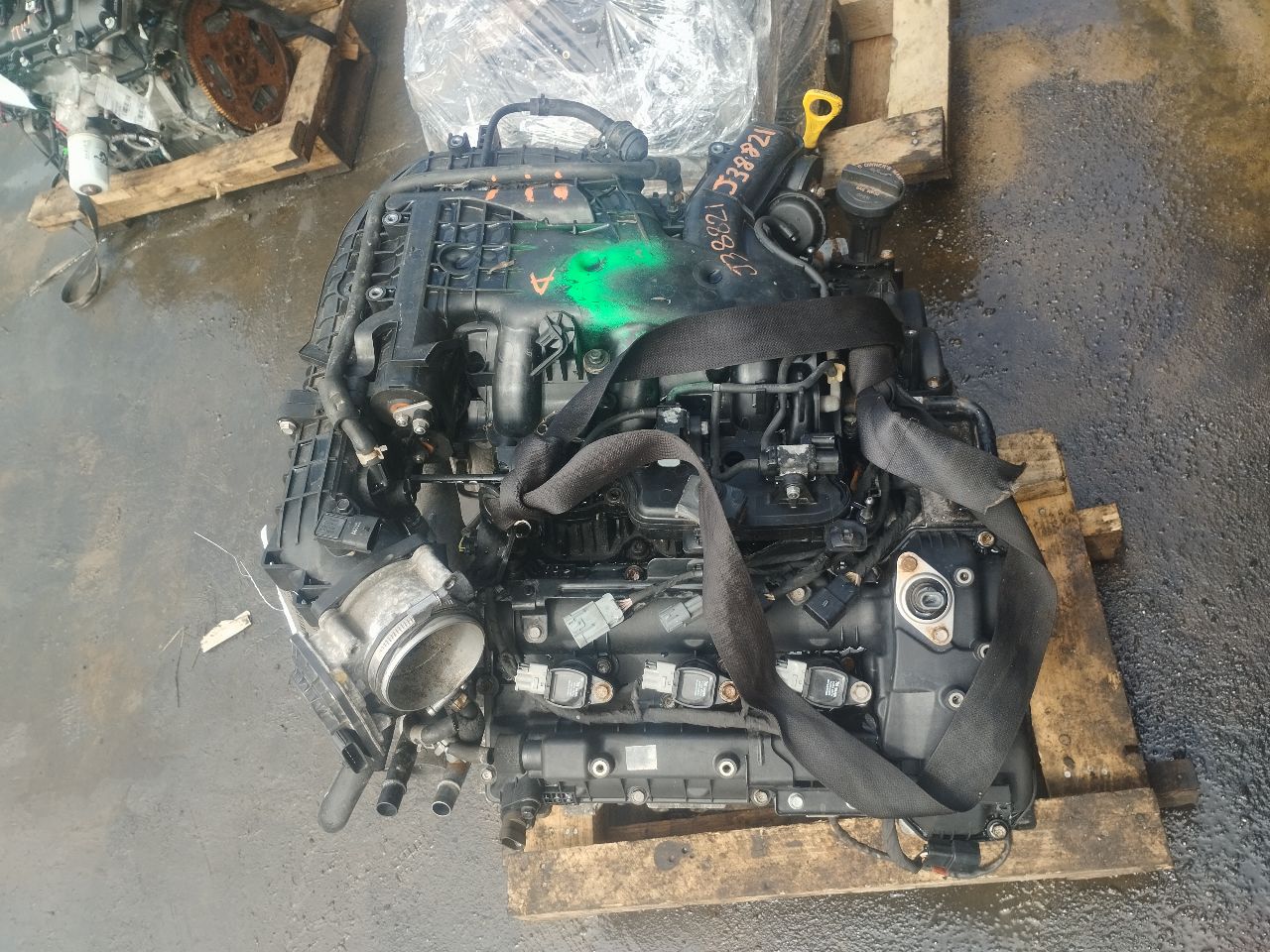 2016 HYUNDAI GENESIS 6cyl Gasoline 3.8 ENGINE ASSEMBLY - 328859 — photo 4