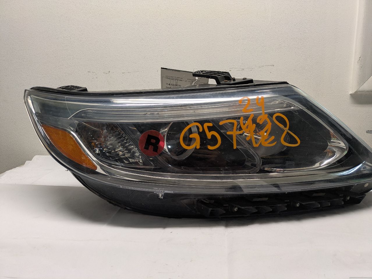 2014 KIA SORENTO 4cyl Gasoline 2.4 Right HEADLAMP ASSEMBLY - 328878