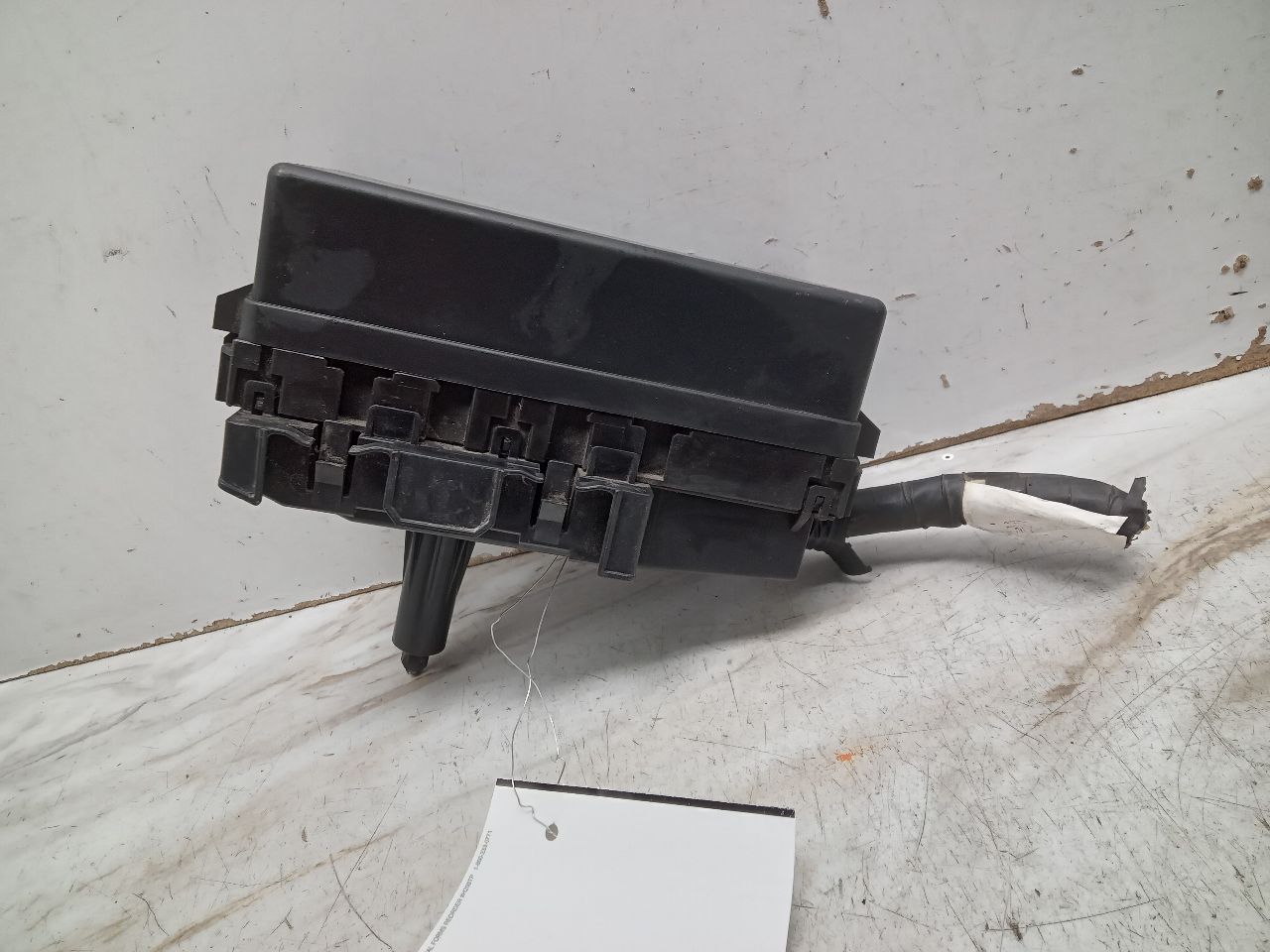 2014 NISSAN NV 2500 8cyl Gasoline 5.6 Fuse Box, Engine - 328880