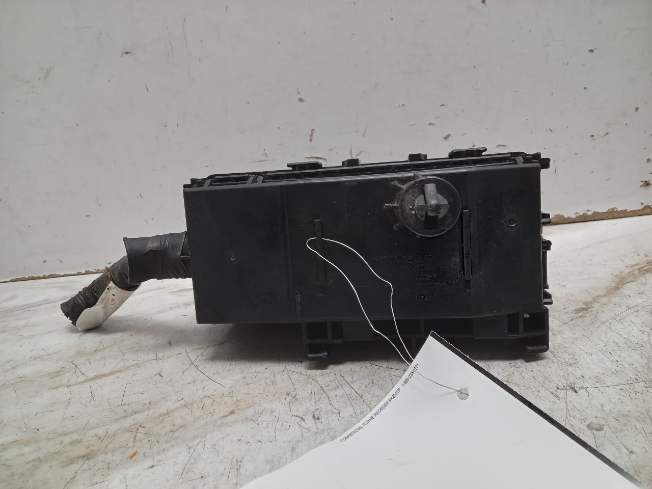 2014 NISSAN NV 2500 8cyl Gasoline 5.6 Fuse Box, Engine - 328880 — photo 5