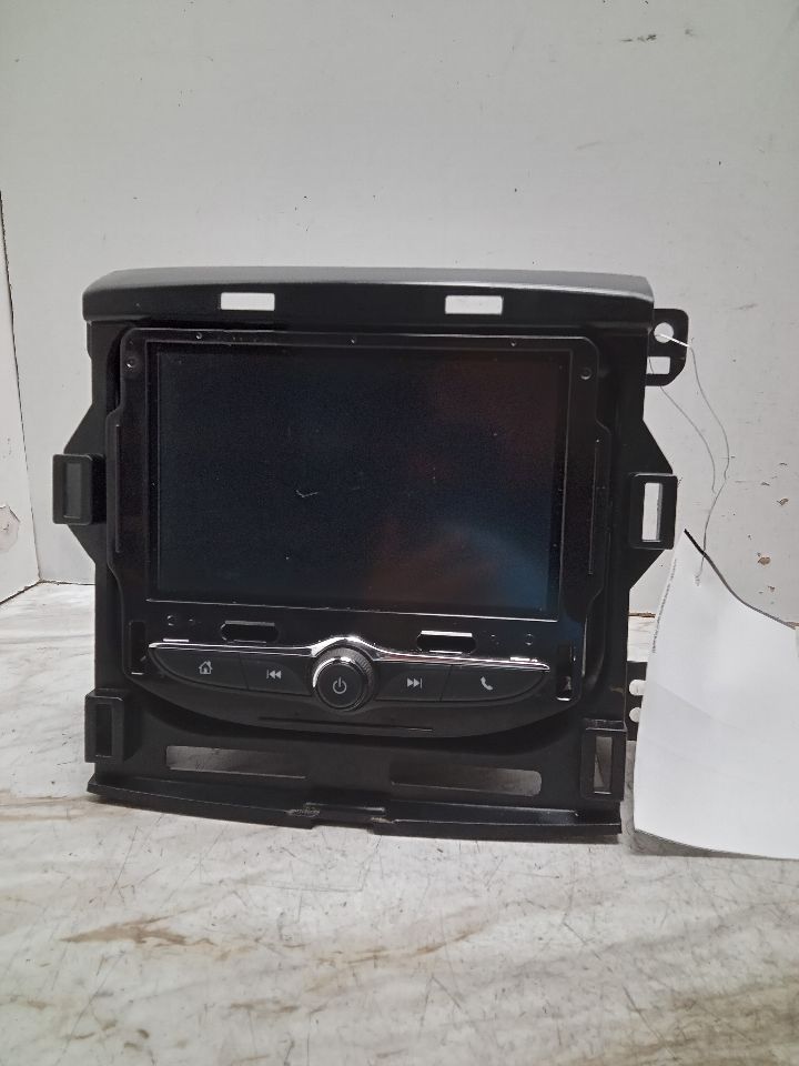 2018 CHEVROLET TRAVERSE 3.6L 6cyl Gasoline VVT Radio Audio - 328916 — photo 1