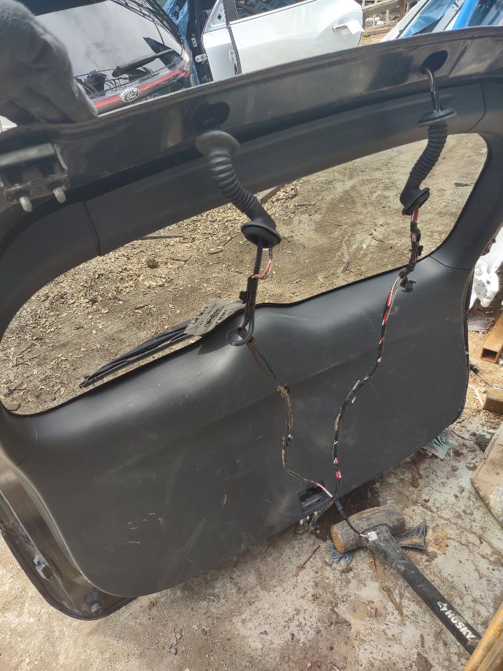 2017 MITSUBISHI OUTLANDER 4cyl Gasoline 2.4 Decklid  Tailgate - 328959 — photo 5